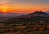 Panorama dell'Umbria al tramonto, guida cosa vedere in un weekend