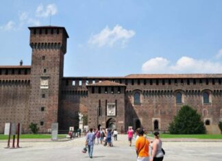 castello sforzesco milano