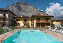 Agriturismo con piscina a Pergolese, Trento