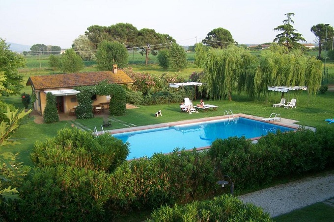 Agriturismo con piscina a Monsummano, Lucca