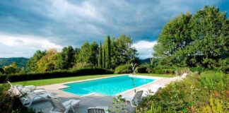 Agriturismo con piscina a SantʼEllero, Firenze