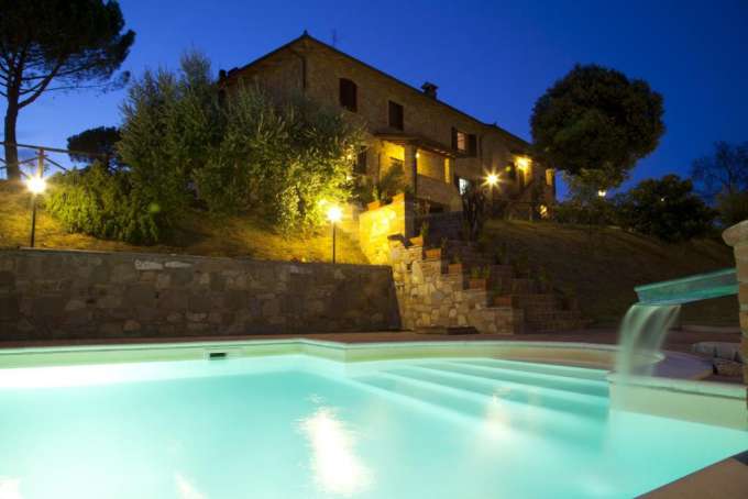 Agriturismo con piscina a Perugia