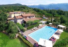 Agriturismo con piscina a Bagnone, Massa Carrara