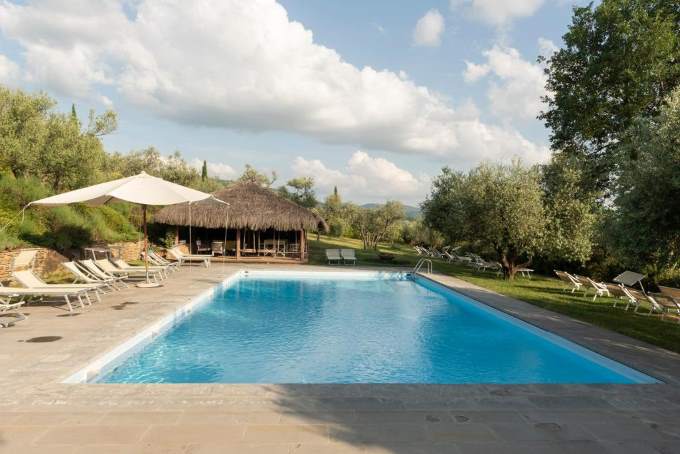 Agriturismo con piscina ad Arezzo